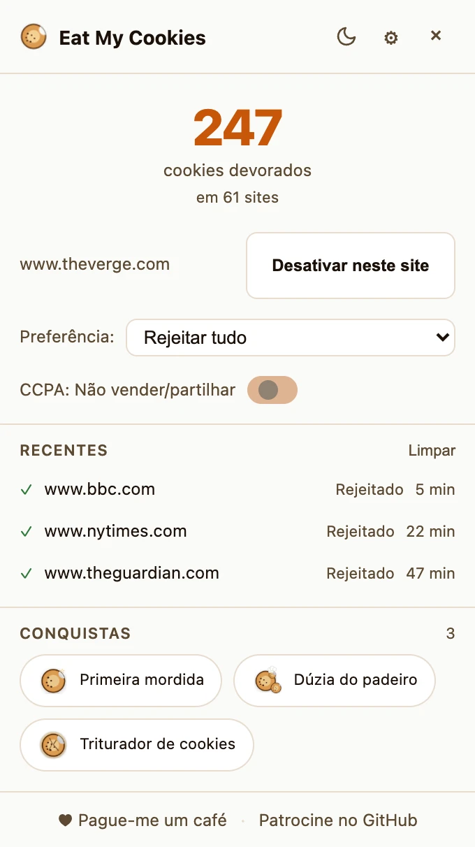 Popup da extensão mostrando o botão «Desativar neste site» ao lado do domínio atual